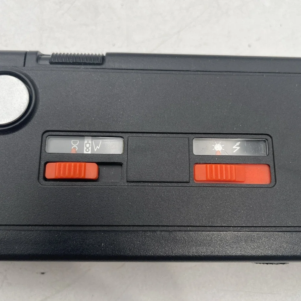 Vtg Minolta Autopak 430E 110 Film Pocket Camera With Flash-Works